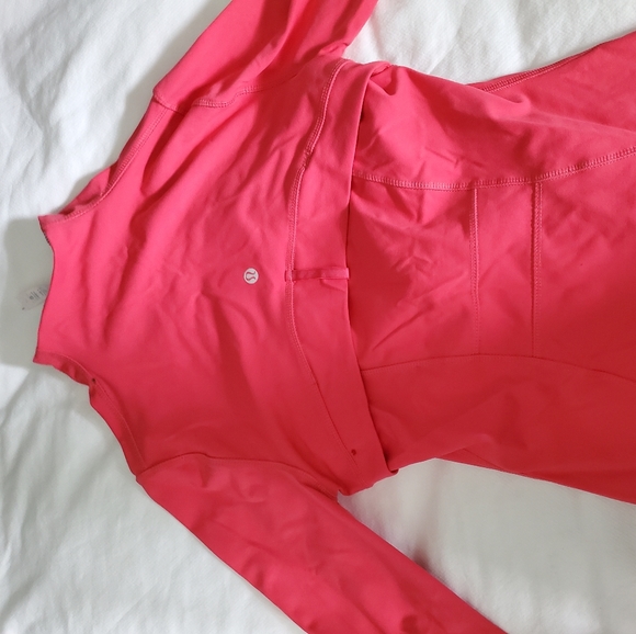 SOLD Lulu Lemon Zip-up Sweater Size 6 - Picture 3 of 3